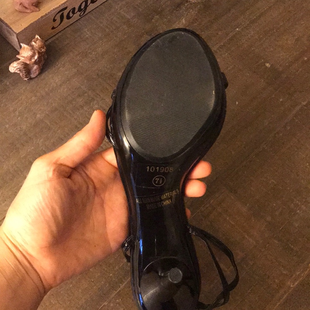 Stephanie Heels - Picture 4 of 4